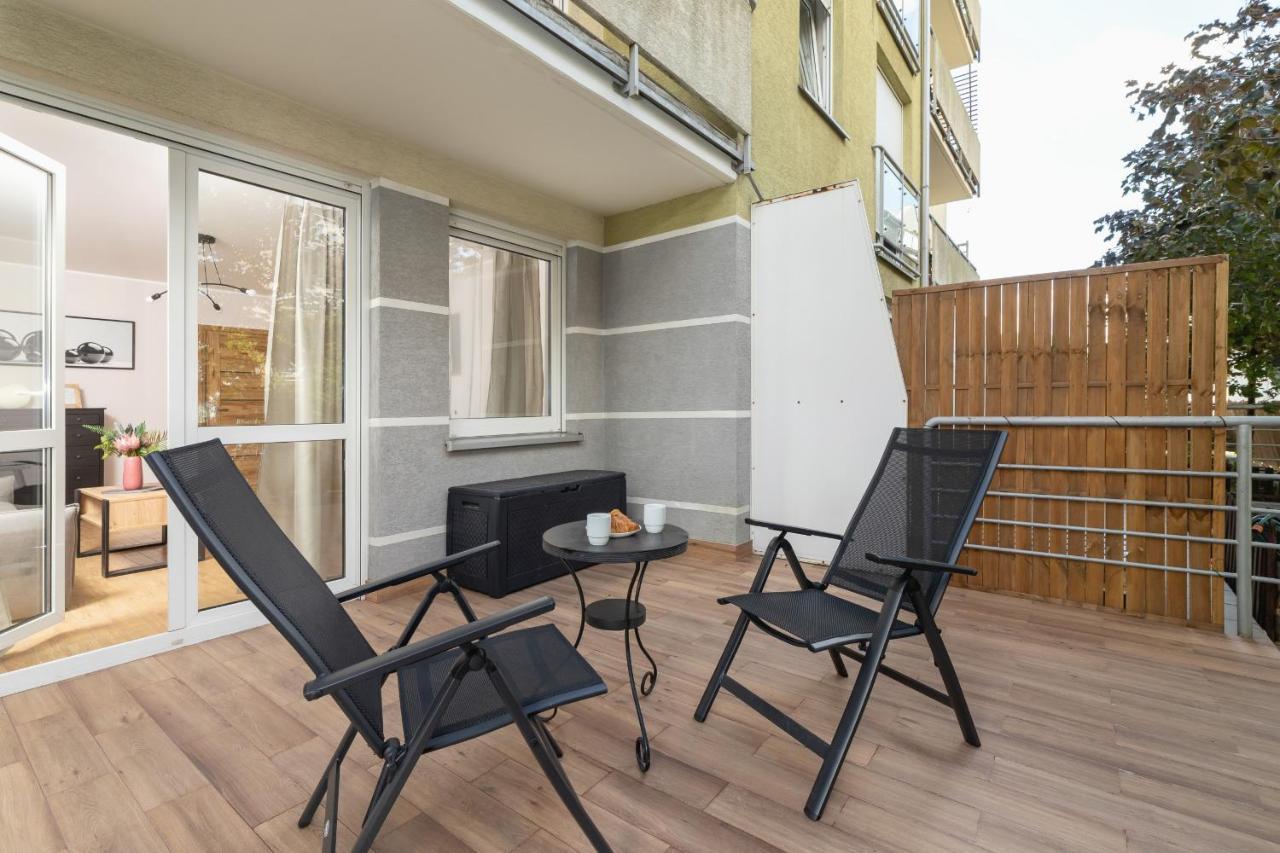 Pleasant Apartment With Terrace Cracow By Noclegi Renters Kraków Eksteriør billede
